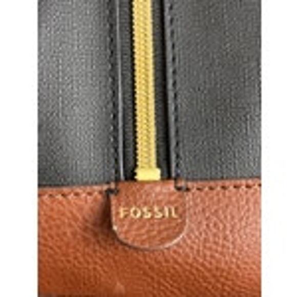 Fossil Women’s Black Tan Sydney Vegan Leather Top Zip Handle Crossbody Bag NEW - Picture 6 of 10